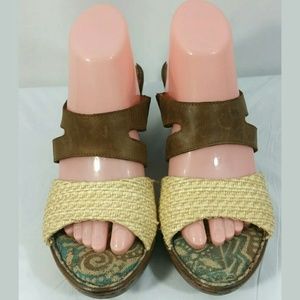 Born Mona Mocha Straw Leather Wedge Sandals Sz 9